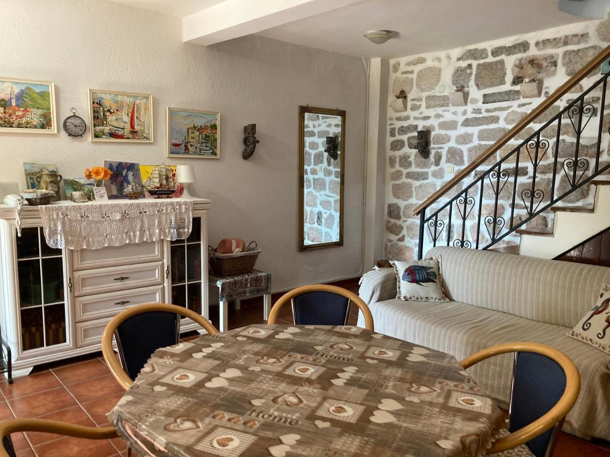 Be Happy In Perast Apartment Екстериор снимка