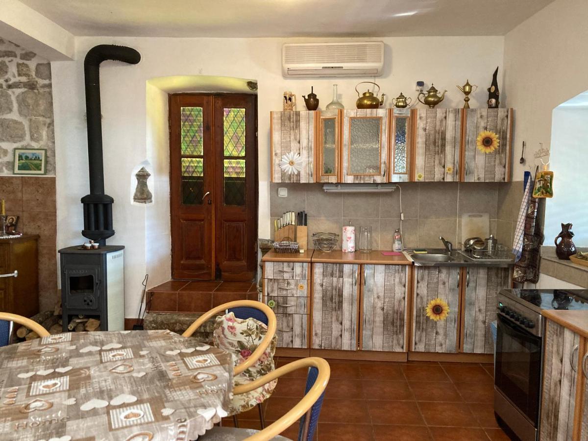 Be Happy In Perast Apartment Екстериор снимка
