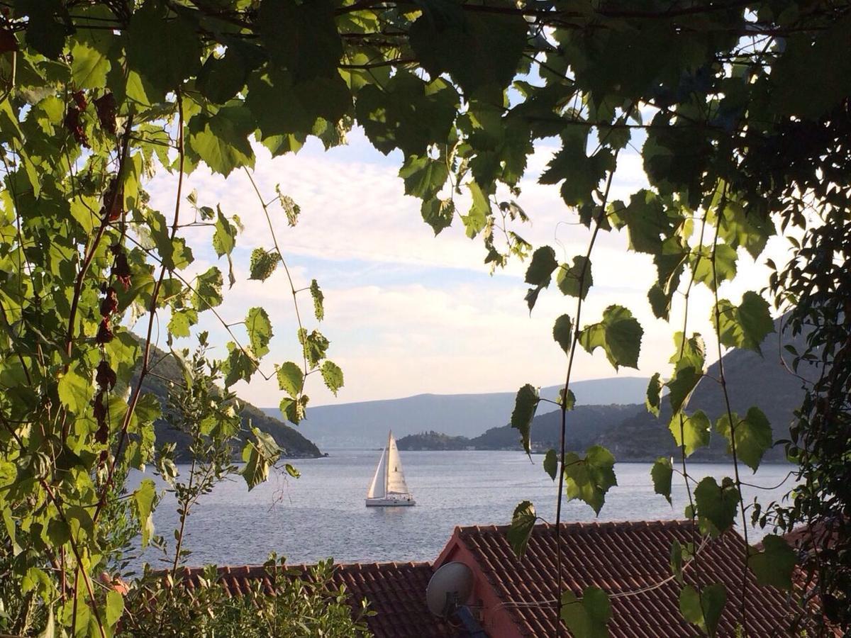 Be Happy In Perast Apartment Екстериор снимка